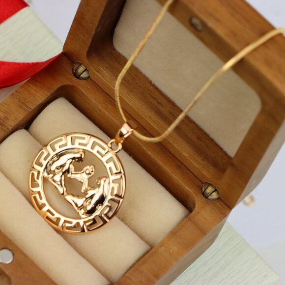 "Zodiac Twins Rose Gold Pendant with Polished Circular Frame Design, XPPT1330 - Picture 12 of 13